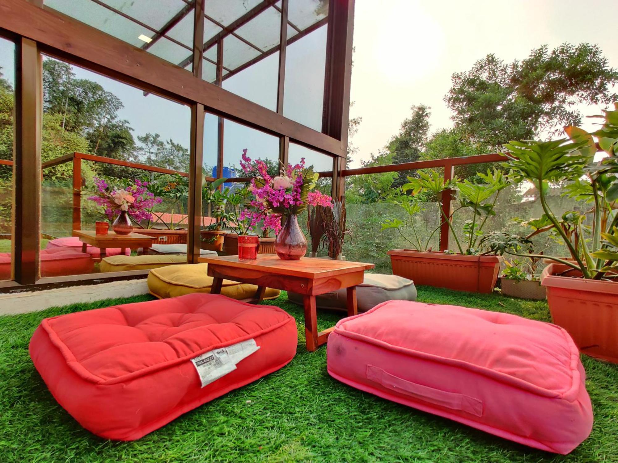 Crystal Springs Villa - A Picture-Perfect Retreat W Pool, Hammock, Gazebo Karjat Eksteriør billede